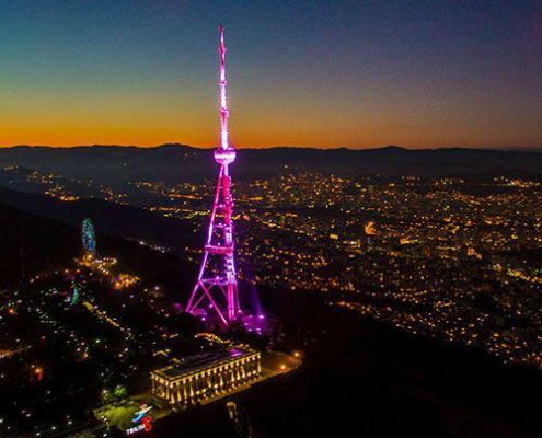برج تلویزیونی تفلیس بالای شهر...